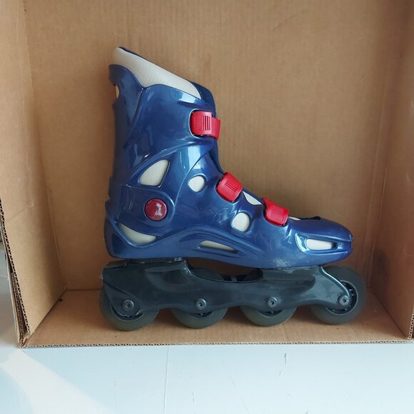 Roller Blades CCM Inlines Men's - Size 8 - Lazer SR and Protective Gear - Picture 3 of 12